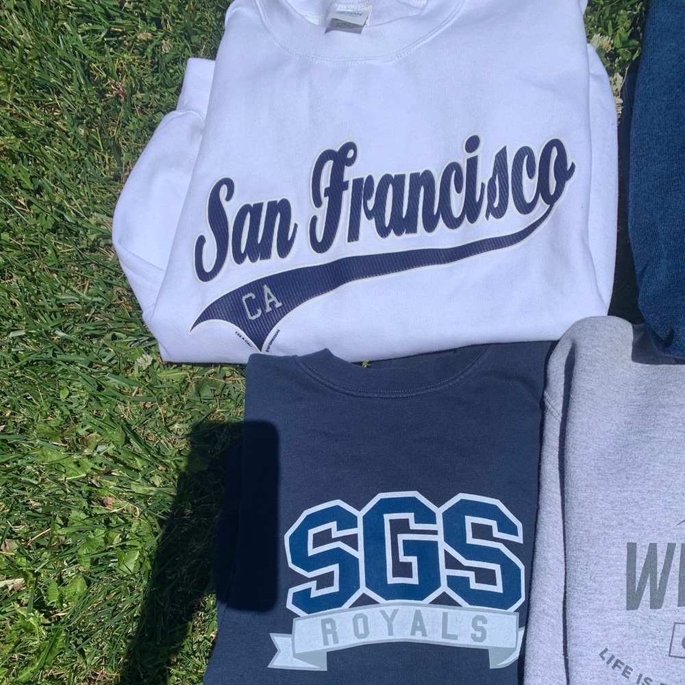 🌙Crewneck Bundle! - Picture 2 of 5